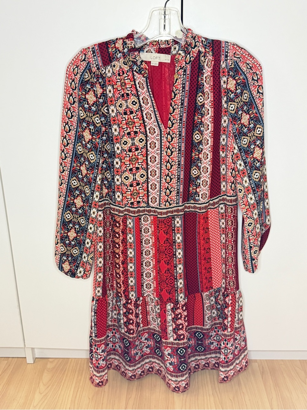 LOFT Red and Cream Printed Long Sleeve Boho Dress xxs petite. Knee lgth
